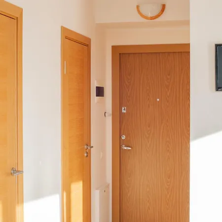 Homyvibes With Free Parking And Self Check-in Lägenhet